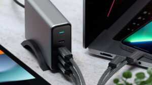 Satechi 165W USB-C GaN