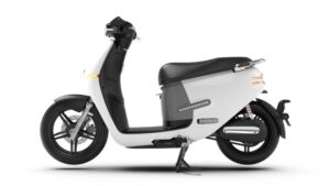 En uzun menzilli Elektrikli Scooter; Yeni Horwin EK3