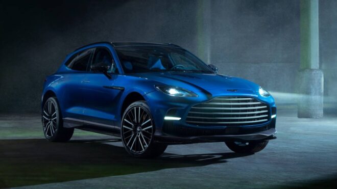 Aston Martin DBX 707