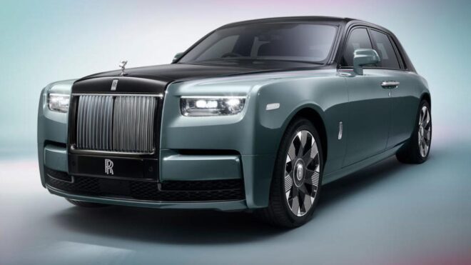 2022 Rolls-Royce Phantom