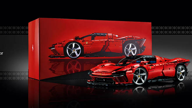 LEGO Ferrari Daytona SP3