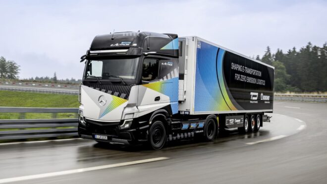 Mercedes eActros LongHaul