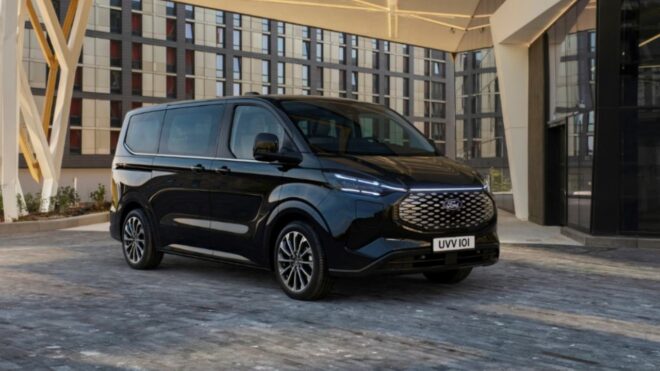 Ford E-Tourneo Custom