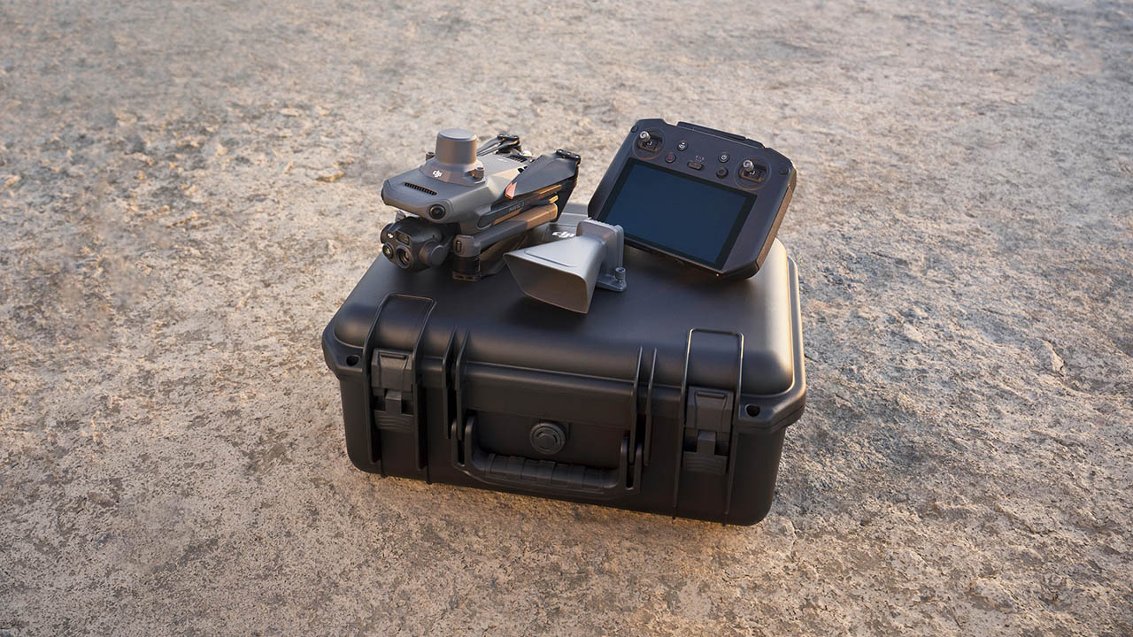 56x zoom kameralı drone: DJI Mavic 3 Enterprise - LOG