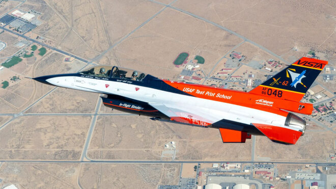 Yapay zekâ ilk defa bir savaş uçağı (F-16) uçurdu