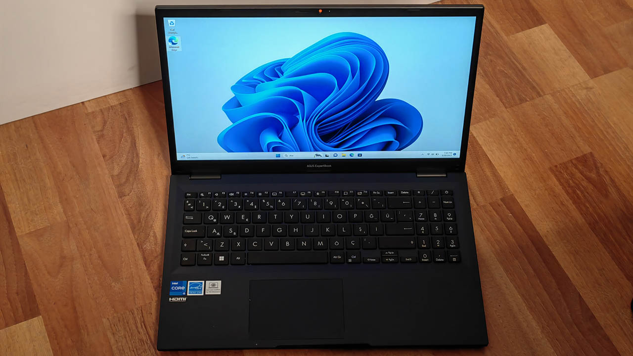 ASUS Expertbook B1502