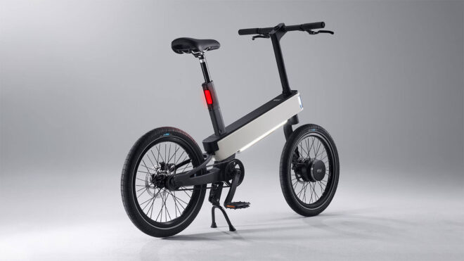 Acer imzasını taşıyan elektrikli bisiklet