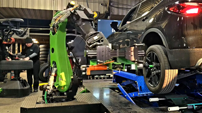 Otomatik lastik değiştirme robotu