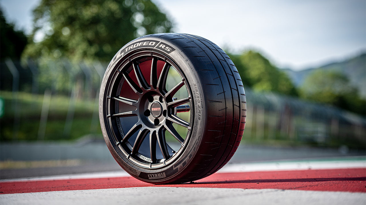 Pirelli P Zero Trofeo RS tanıtıldı: Yol tarafının en iddialısı - LOG