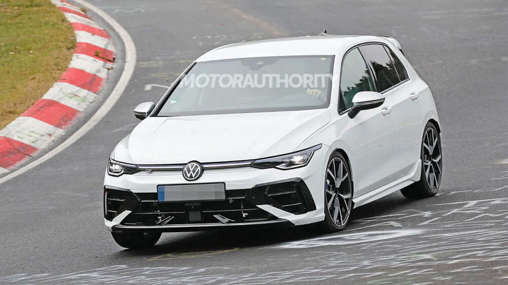 2025 Volkswagen Golf R testlerde görüntülendi LOG