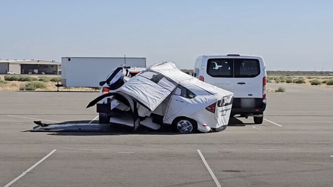 Bazı araçların geri sürüşteki otomatik frenleme sistemleri test edildi