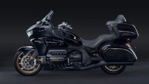 Çinli markadan sekiz silindirli motora sahip dev bir motosiklet geldi