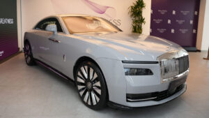 Elektrikli Rolls-Royce Spectre