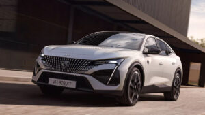 elektrikli Peugeot E-408