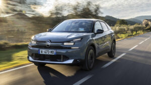 Yeni Citroen C4 ve C4 X