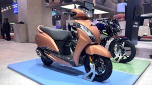 Dünyanın ilk CNG'li scooter'ı 226 km menzille geldi