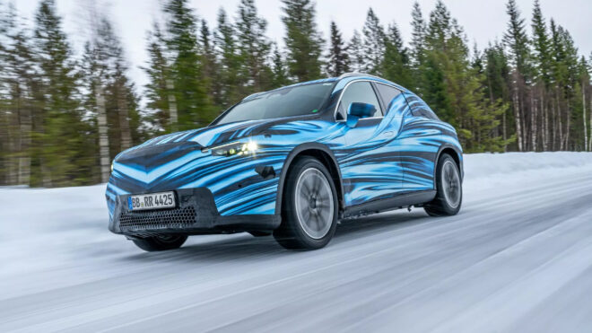 Yeni elektrikli Mercedes-Benz GLC için ön gösterim yapıldı