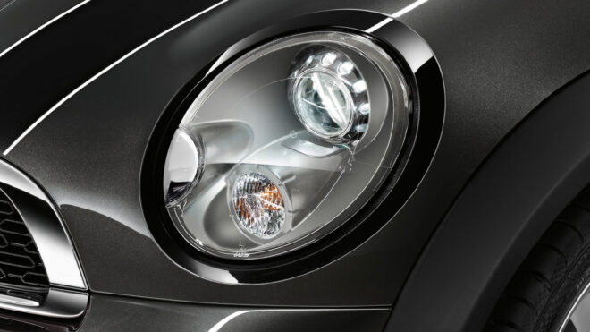 Trafikte parlak beyaz far kullanımı yasaklandı