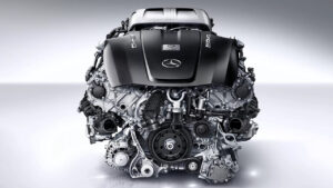 Mercedes-AMG, otomobil sektörünü V8 motordan mahrum bırakmayacak