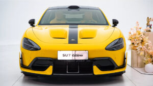 Bazı Xiaomi SU7 Ultra sahipleri, sahte hava girişlerinin kullanıldığı karbon fiber kaput üzerinde tam araç iadesi talep ediyor.