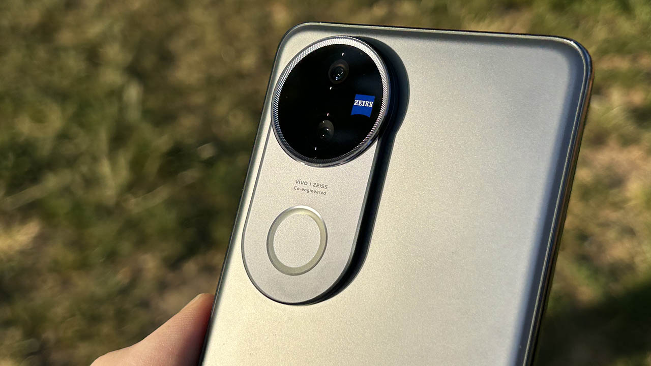 vivo V50