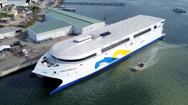 Dünyanın en büyük elektrikli gemisi China Zorrilla suya indirildi
