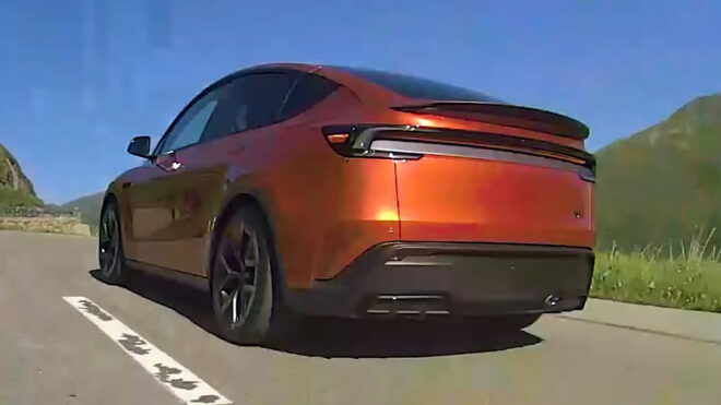 Yeni Tesla Model Y Performance