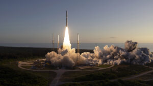 Amazon, uzaydan internet hizmeti için yeni uydular gönderdi