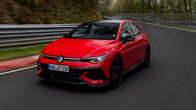 50. yaşa özel hazırlanan Volkswagen Golf GTI Edition 50 tanıtıldı