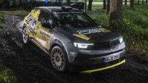 Elektrikli Opel Mokka GSE Rally görücüye çıkarıldı
