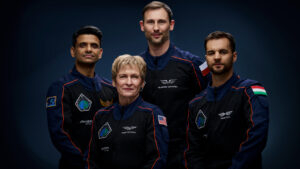 SpaceX, uzaya dört yeni astronot daha taşıdı