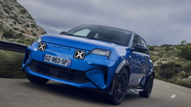 Alpine A290, Türkiye'de 1.965.000 TL’den satışa sunuldu