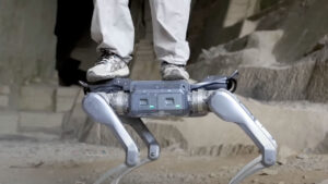Gelişmiş robot köpek Unitree A2 Stellar Hunter görücüye çıkarıldı [Video]