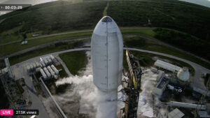 Amazon'un uzaydan internet sunan yeni uydularını yörüngeye SpaceX taşıdı