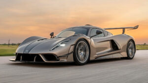 2.031 beygirlik manuel canavar Hennessey Venom F5 Revolution LF görücüye çıkarıldı