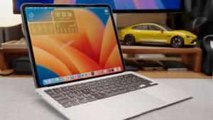 Çinli YouTuber, iPad ve MacBook'u birleştiren bir "iPadBook" hazırladı [Video]