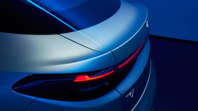 Otomotiv Sanayii Derneği Başkanı: "Türkiye'de halkın büyük bir kesimi elektrikli ya da hibrit araç istemiyor."