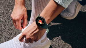 Samsung Galaxy Watch Ultra için One UI 8 Watch güncellemesini yayınladı