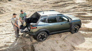 İş odaklı tasarlanan Renault R4 E-Tech ve Dacia Duster modelleri görücüye çıkarıldı