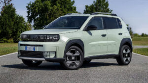 99 beygirlik benzinli Fiat Grande Panda tanıtıldı