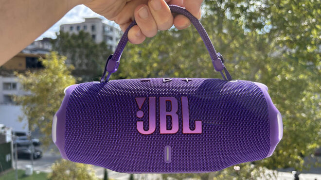 JBL Charge 6