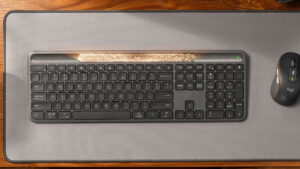 Logitech, enerjisini ışıktan alan yeni klavyesini tanıttı