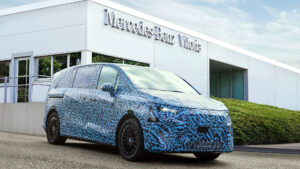 Elektrikli Mercedes-Benz VLE'nin ilk ön seri üretimini başarıyla başlandı