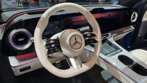 Elektrikli Mercedes-Benz GLC görücüye çıkarıldı