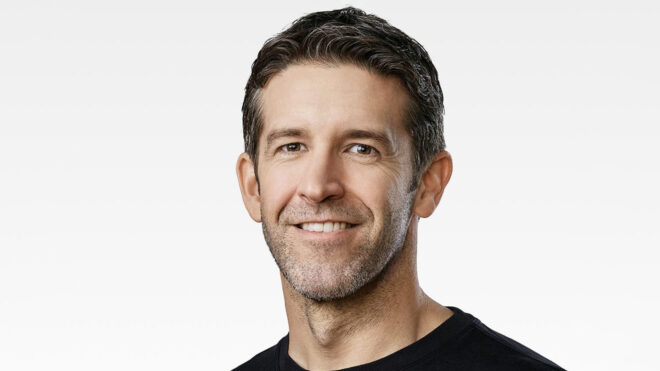 Tim Cook’tan sonra yeni Apple CEO’su John Ternus olabilir