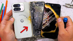 Google Pixel 10 Pro'un bataryası, JerryRigEverything'in sağlamlık testinde alev aldı [Video]