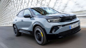 Opel’in en hızlı elektriklisi Mokka GSE şubat ayında Türkiye’de