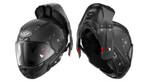 Rahat takıp çıkarma için arkası açılan motosiklet kaskı: "Roof DJagger"