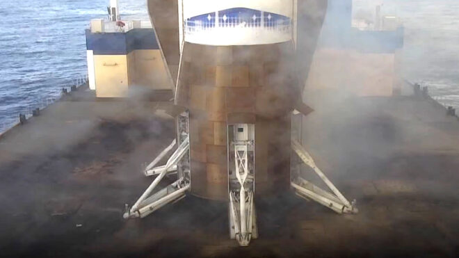 Blue Origin, New Glenn'in ilk aşamasını Atlantik Okyanusuna konumlandırılan gemiye indirmeyi başardı