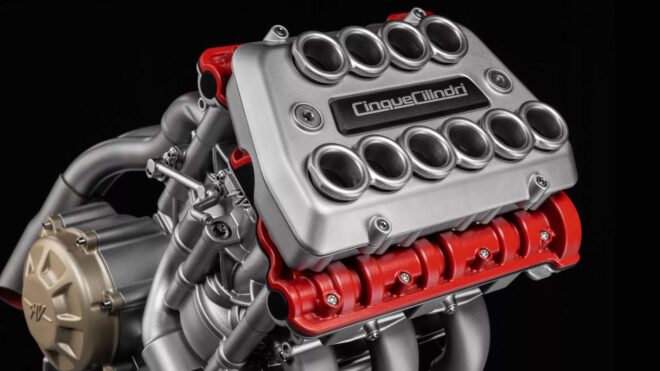 Mv Agusta, 240 beygir güç üretebilen beş silindirli motosiklet motoru geliştirdi